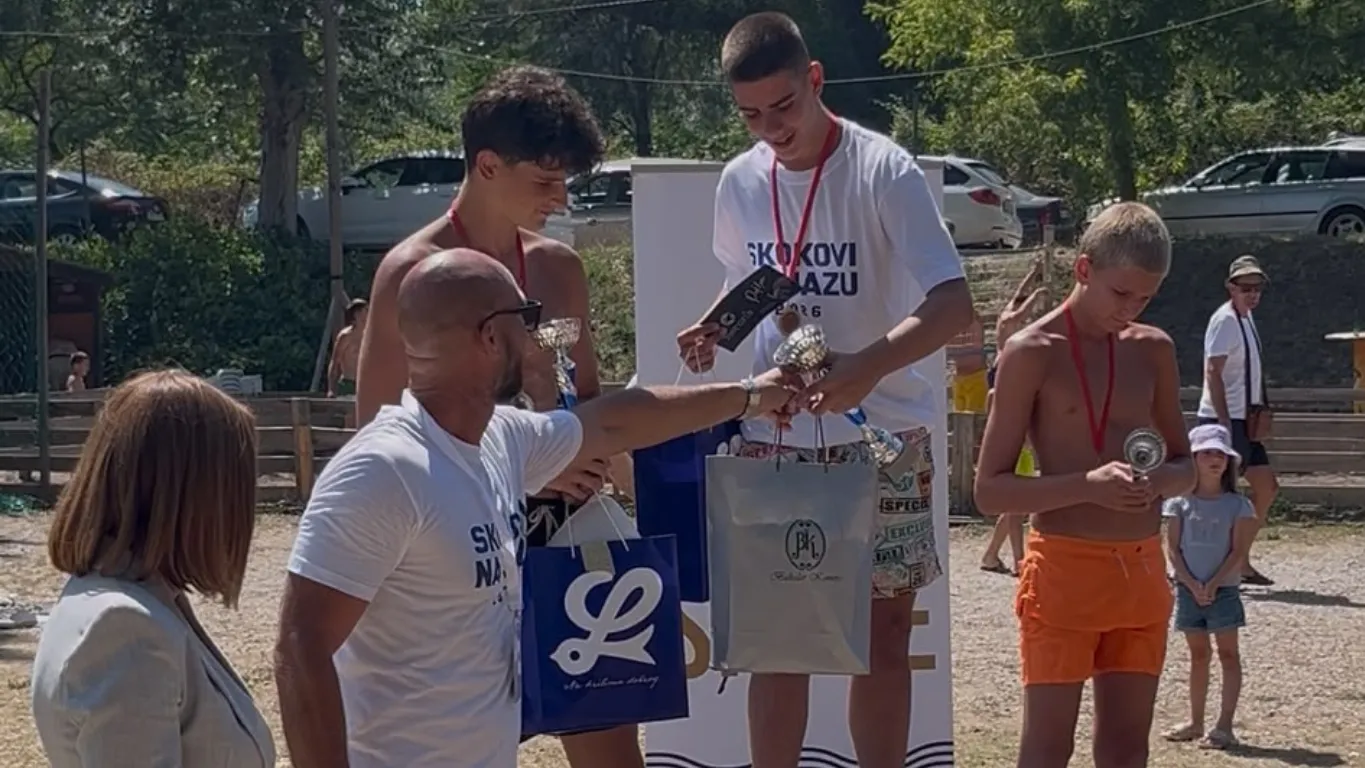 Spektakularni skokovi s mosta na Jazu obilježili protekli vikend!